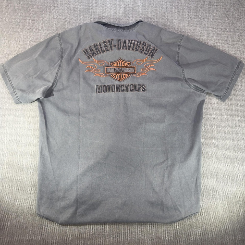 Harley-Davidson Shirt Mens 2XL Gray Short Sleeve Button Front Flame Back Graphic